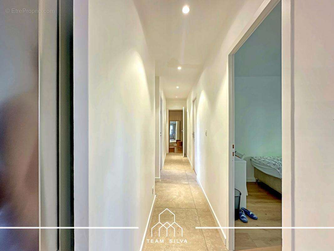 Maison à SAINT-GENIS-LAVAL