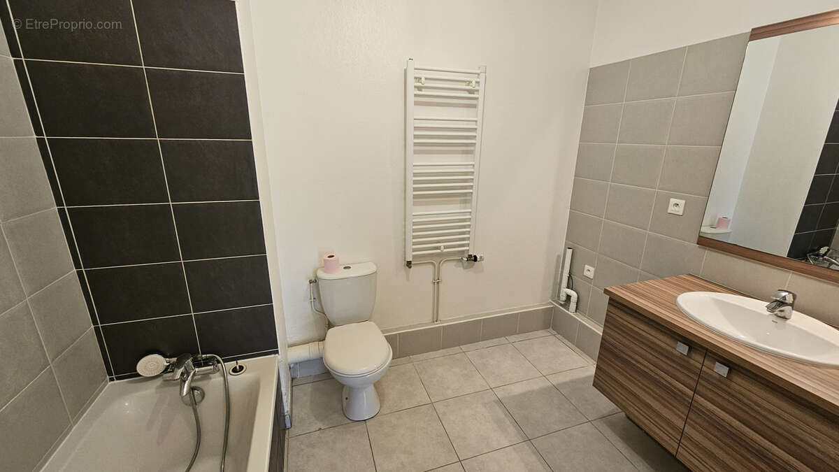 Appartement à JUVIGNAC
