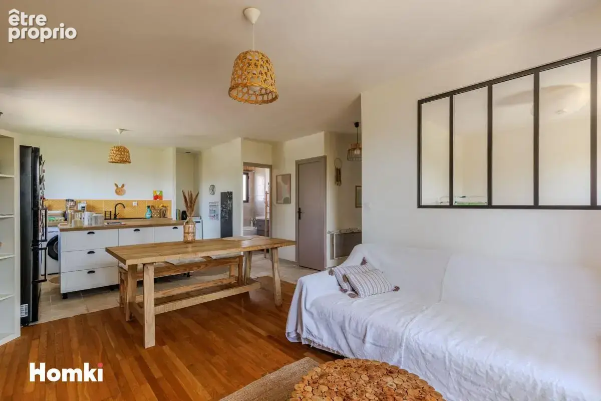 MIONS – Maison familiale de 158 m² avec véranda de 28 m² sur terrain de 777 m² - photo 7