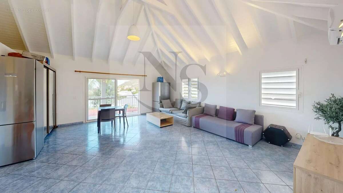 Maison à CAPESTERRE-BELLE-EAU