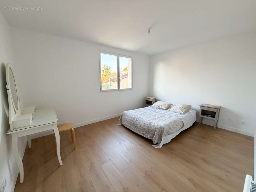 Maison à COUILLY-PONT-AUX-DAMES