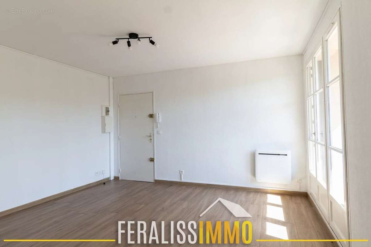 Appartement à VAUX-SUR-SEINE