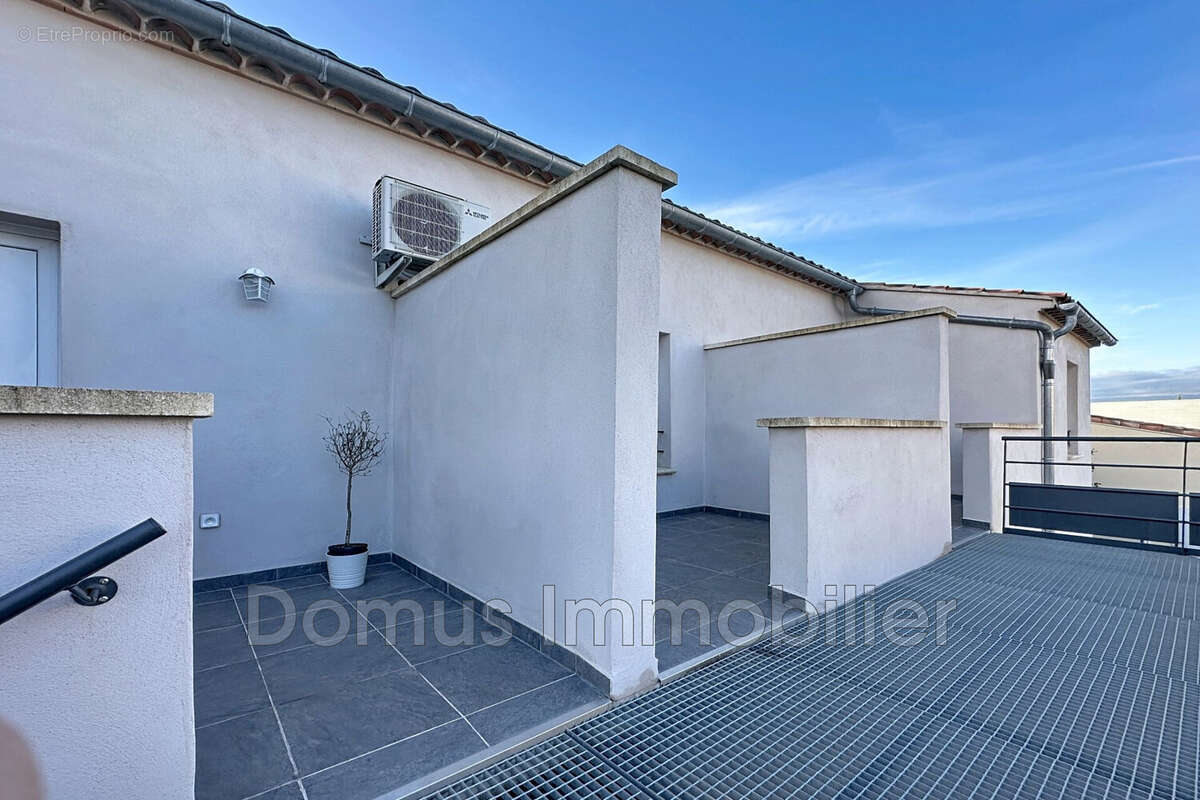 Commerce à MORIERES-LES-AVIGNON