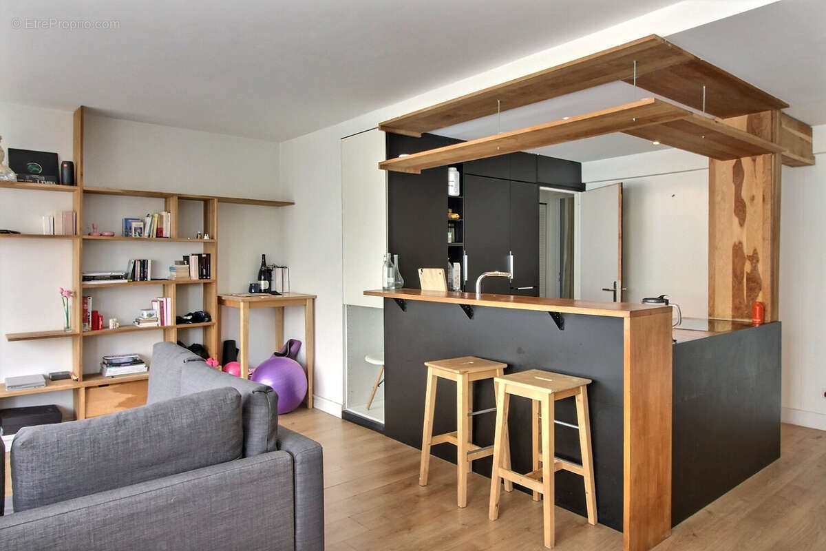 Appartement à PARIS-14E