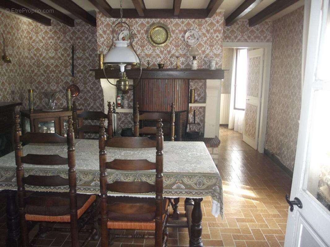 Maison à HAMPIGNY