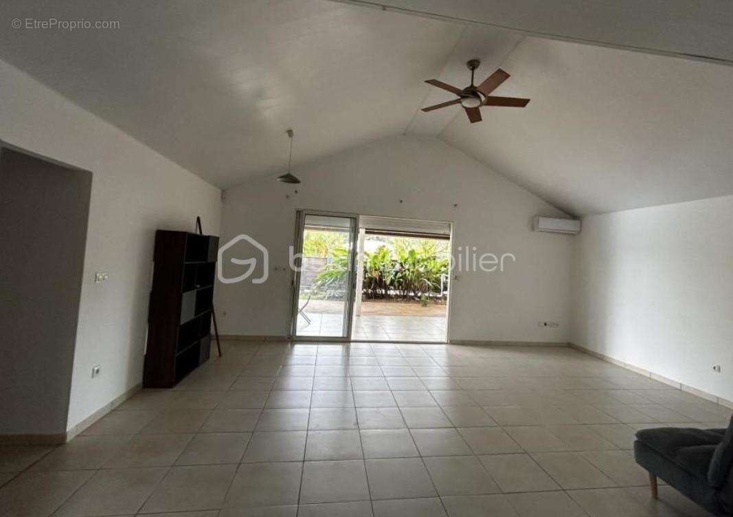 Maison à REMIRE-MONTJOLY