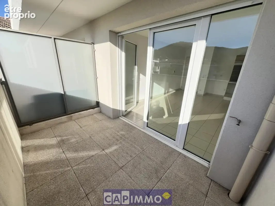 T3 toulon est dernier etage - photo 2