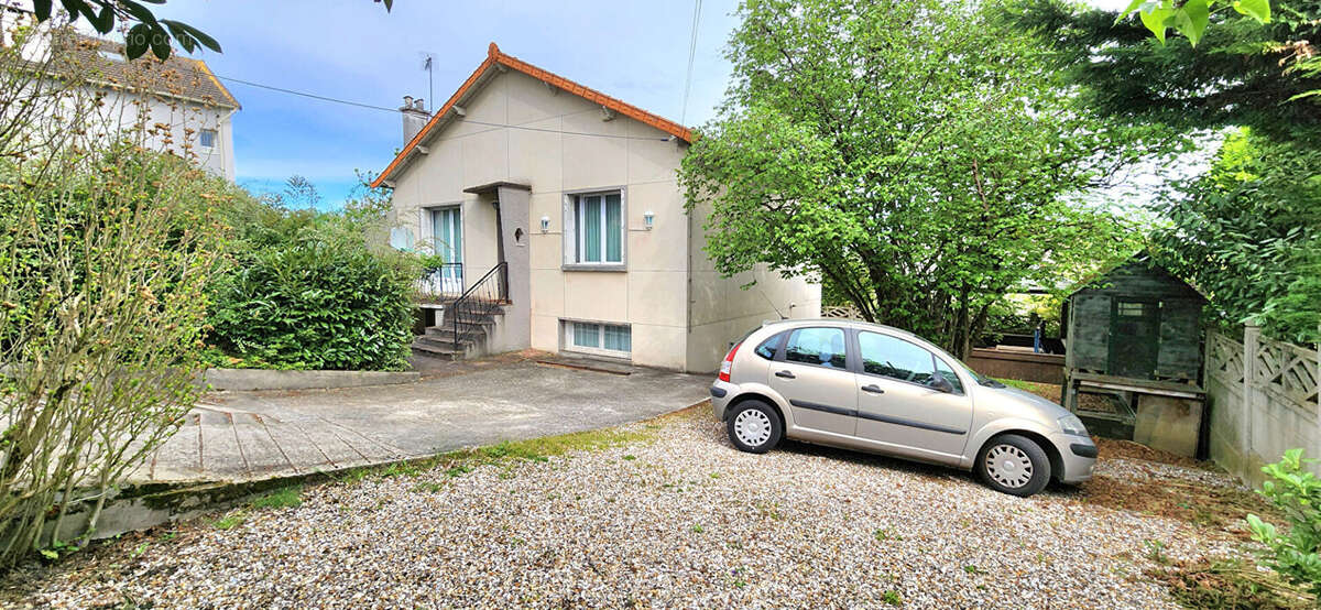 Maison à SAINT-GRATIEN