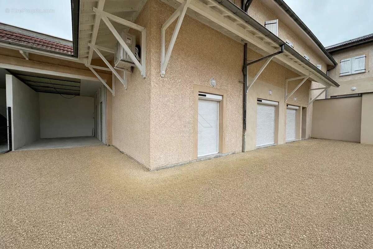 Appartement à TREPT