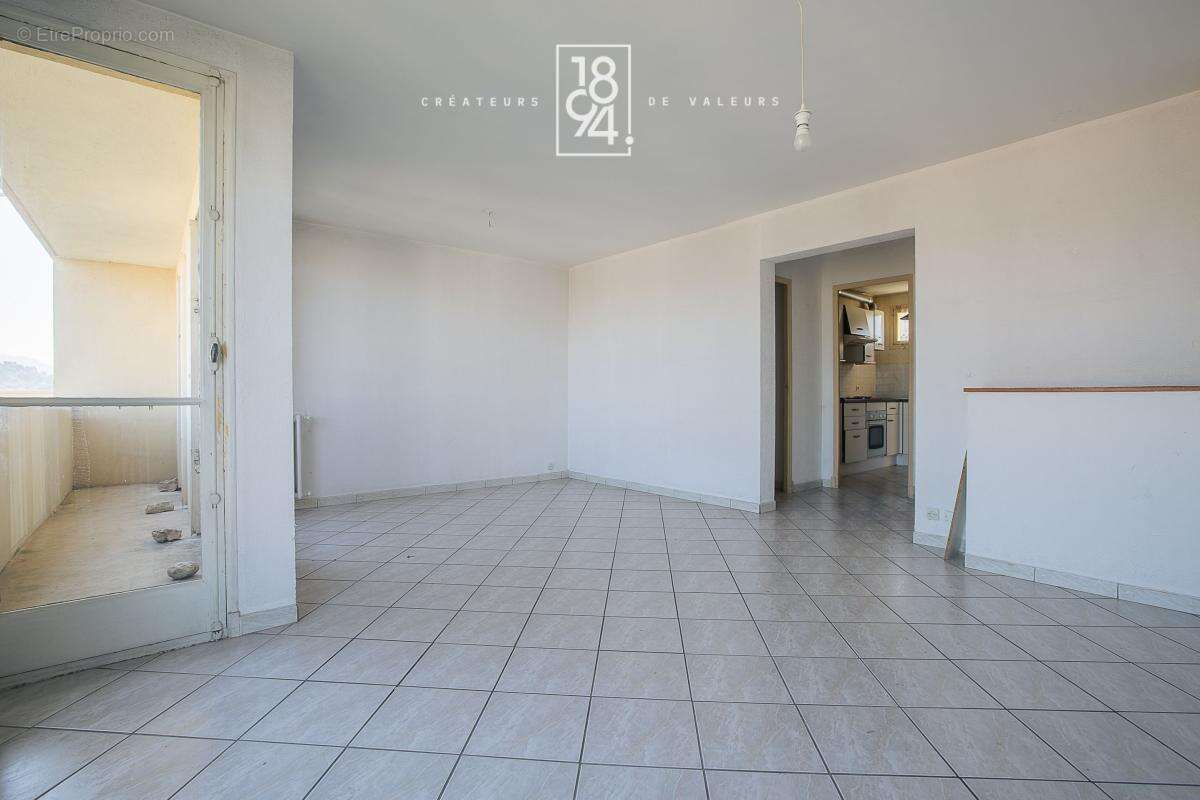 Appartement à MARSEILLE-11E