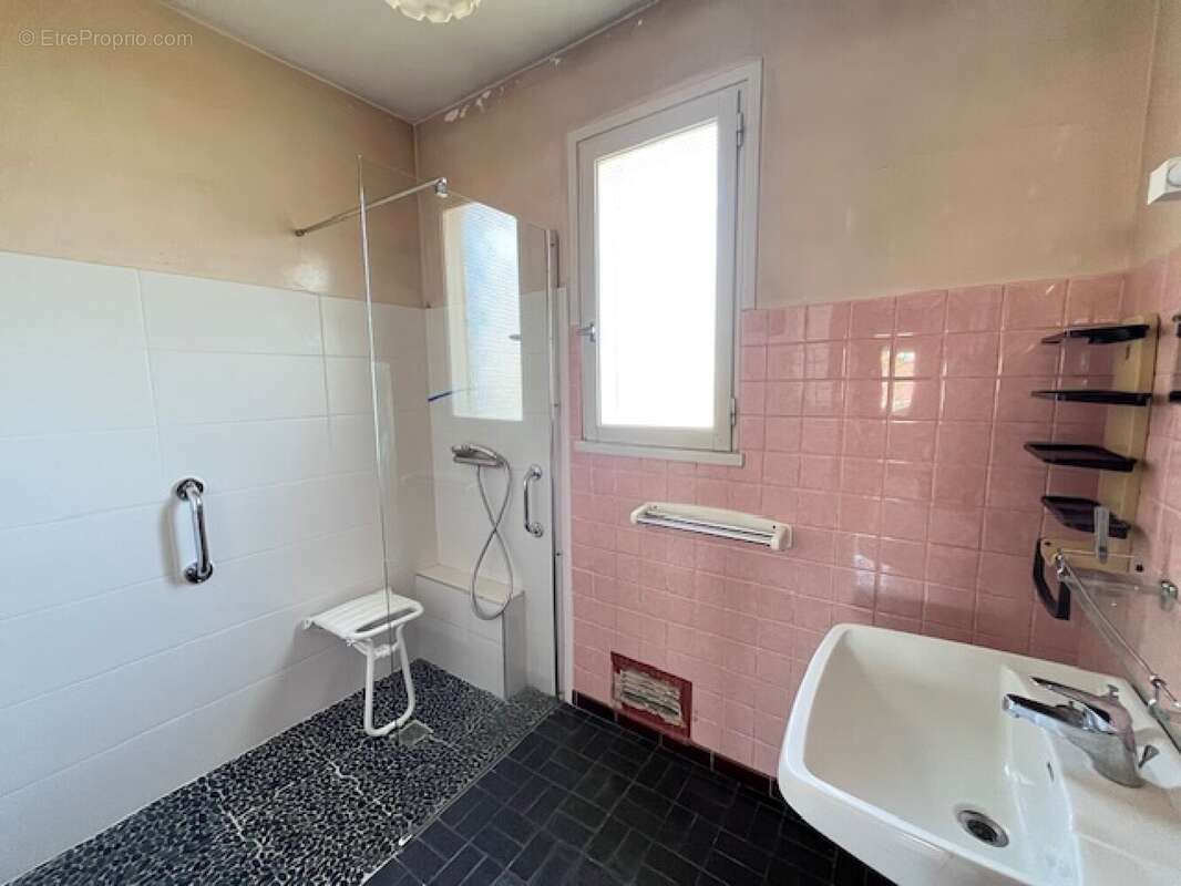 Maison à LA SALVETAT-SAINT-GILLES