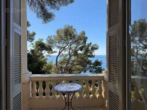 Appartement à ROQUEBRUNE-CAP-MARTIN