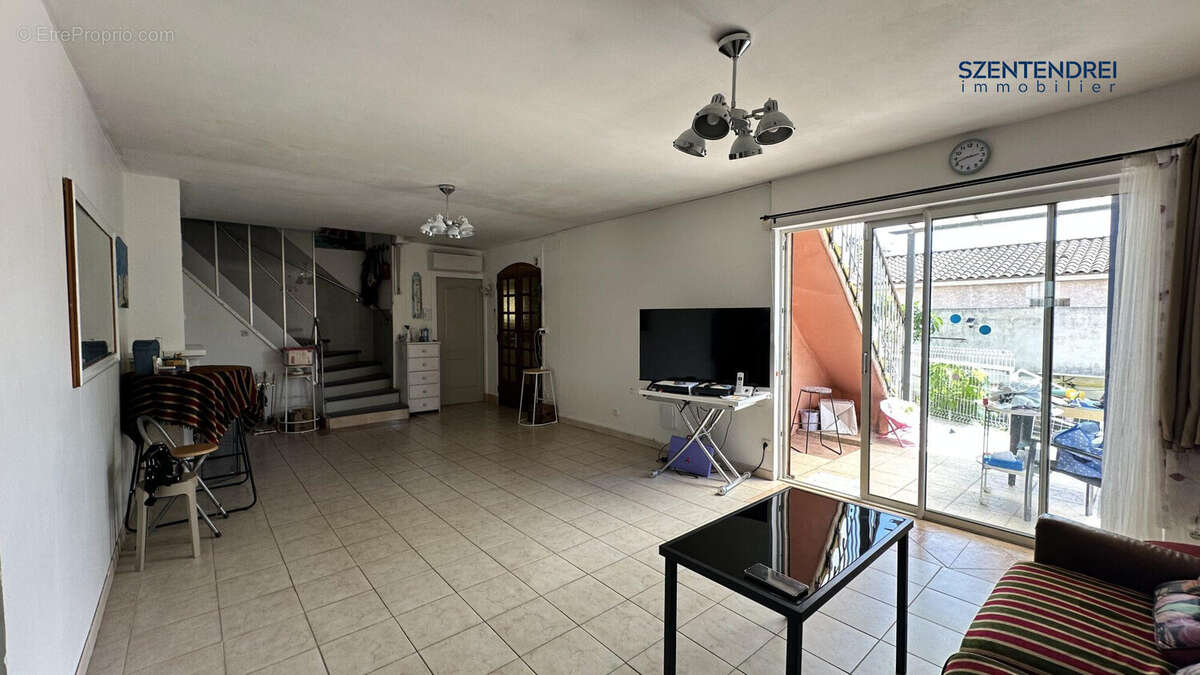 À vendre Maison T6 avec garage Lunel Nord  - Maison à LUNEL