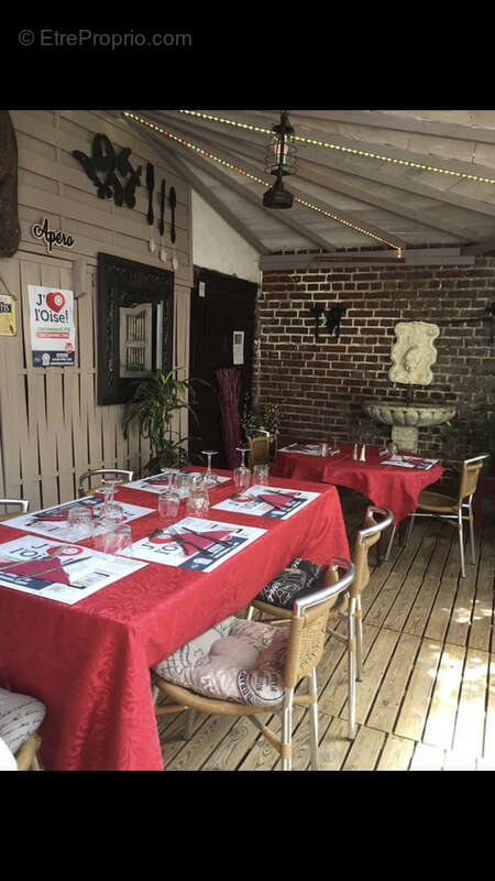 Commerce à SAINT-LEGER-EN-BRAY