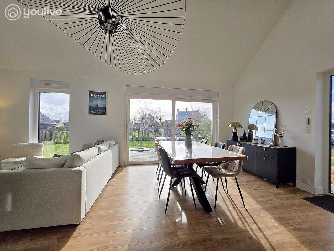 Maison à PLOUGUERNEAU