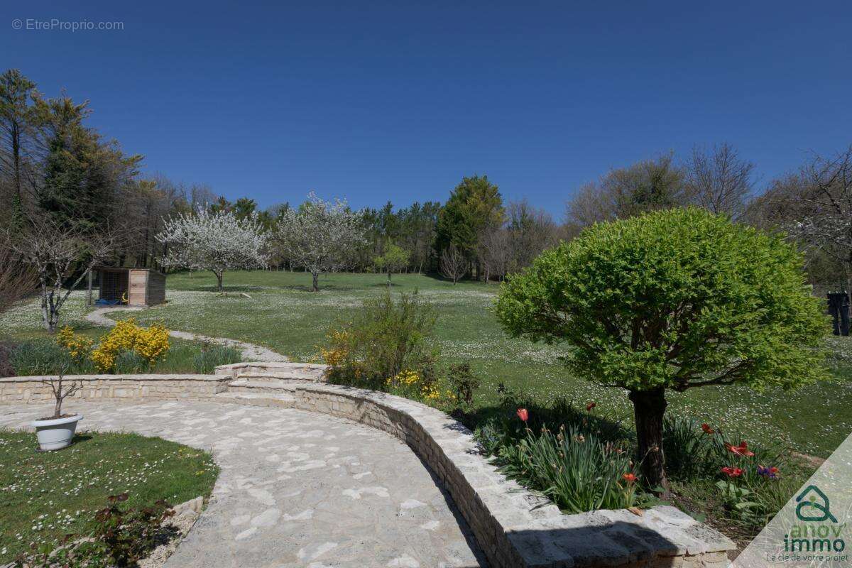 Maison à MORNAC