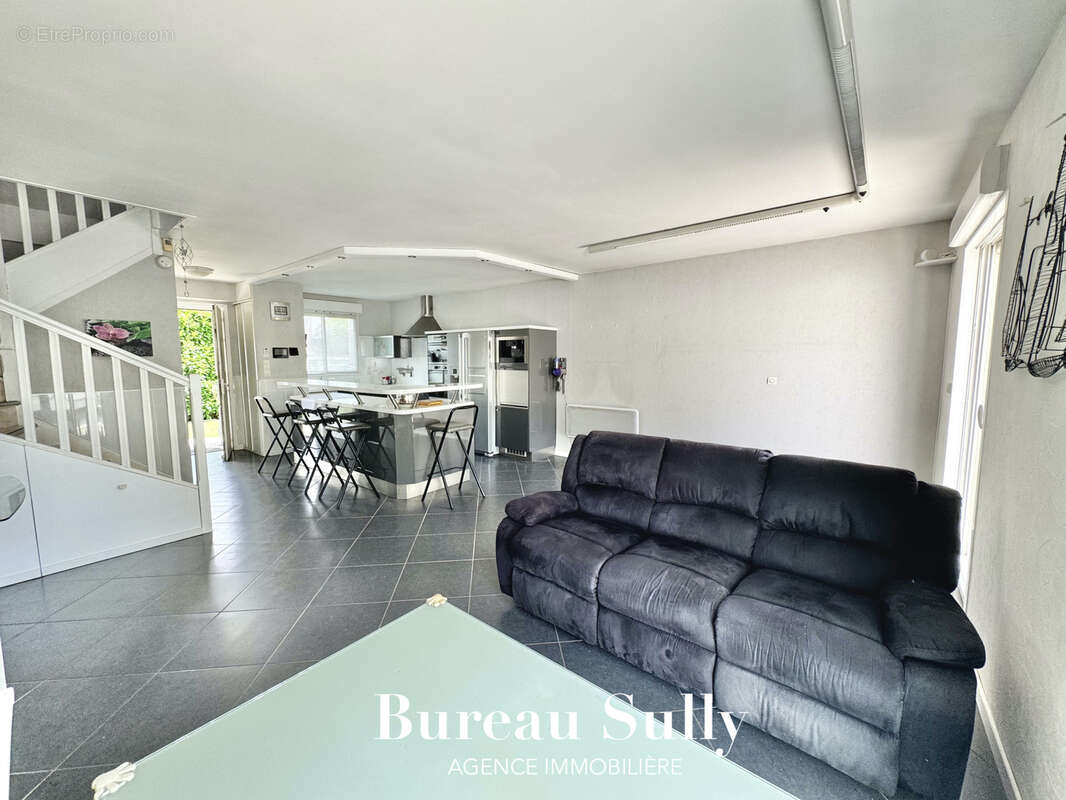 Maison à SAINT-PIERRE-DE-CHANDIEU