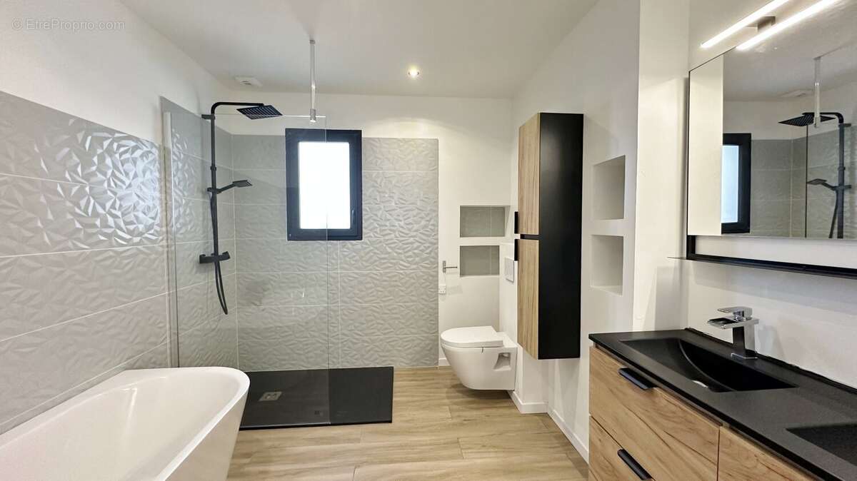 Maison à SAINT-MARTIN-DE-SEIGNANX