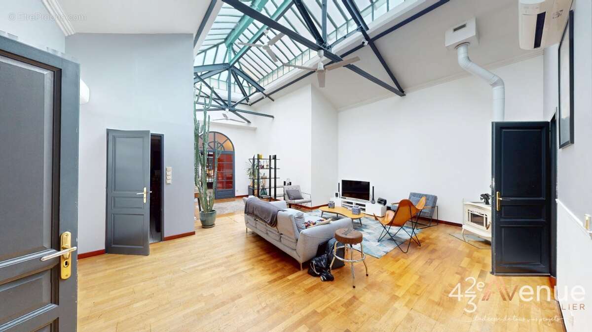 Appartement à SAINT-ETIENNE