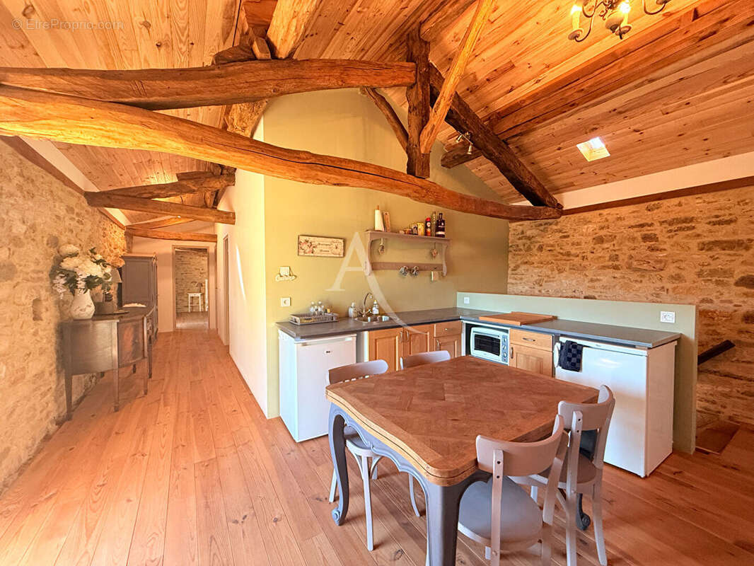 Maison à CASTELFRANC