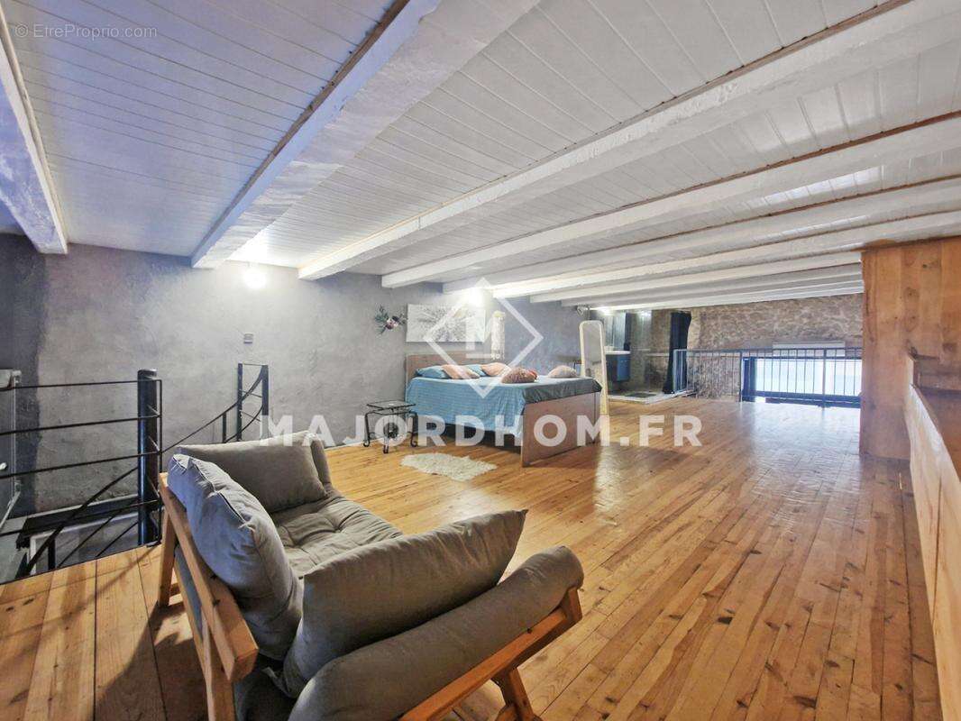 Appartement à MARSEILLE-6E