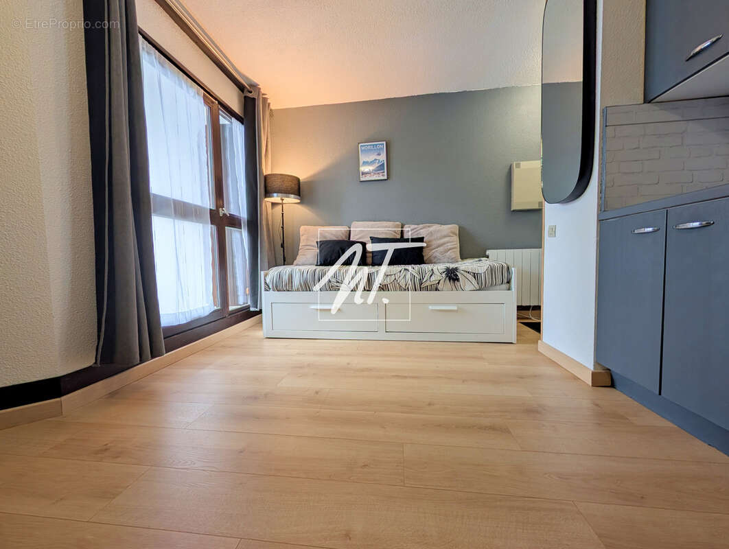 Appartement à MORILLON