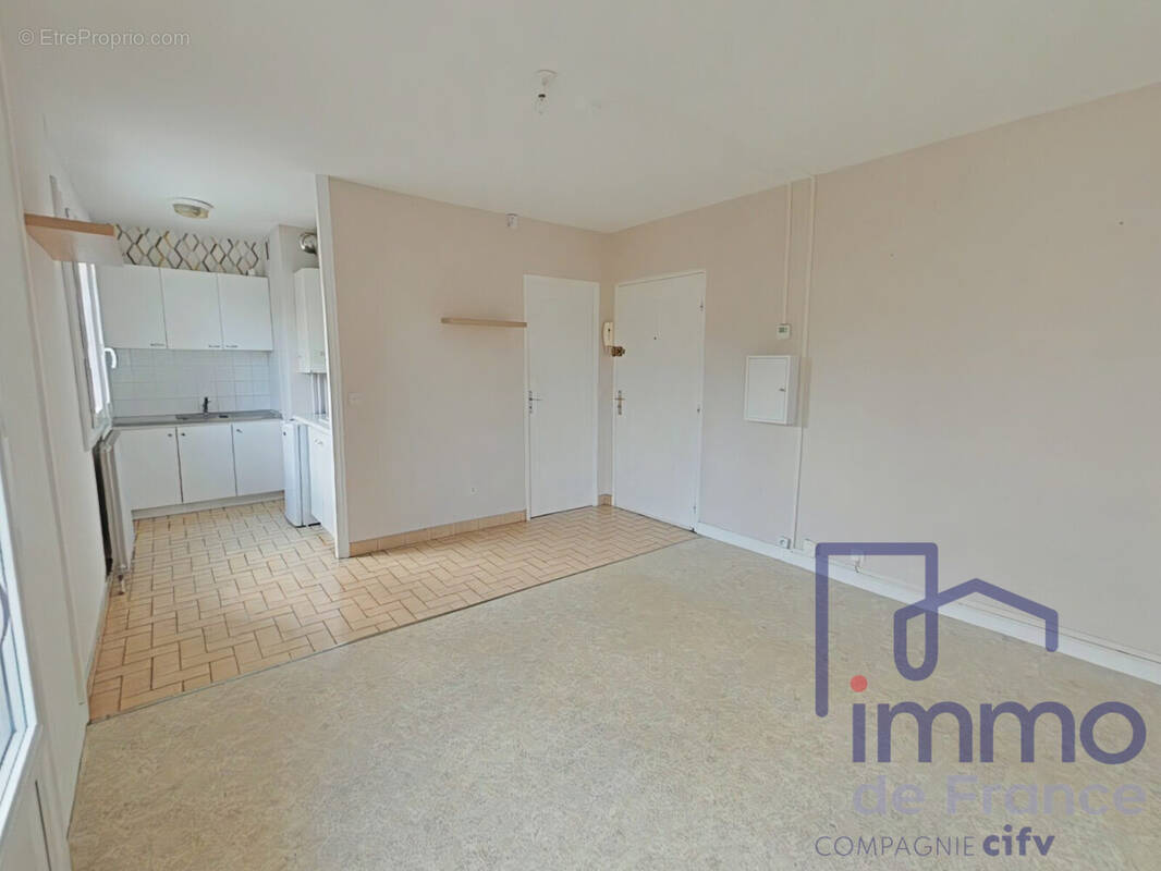 Appartement à BRIVES-CHARENSAC