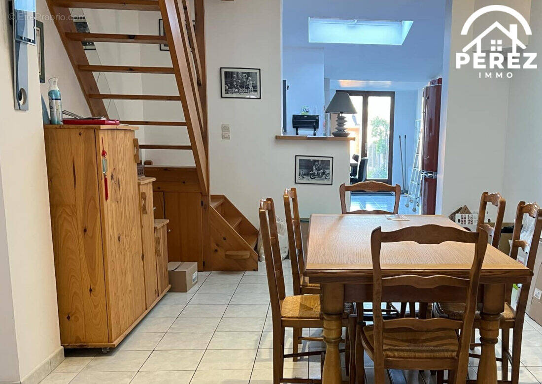 Maison à NEUVILLE-EN-FERRAIN