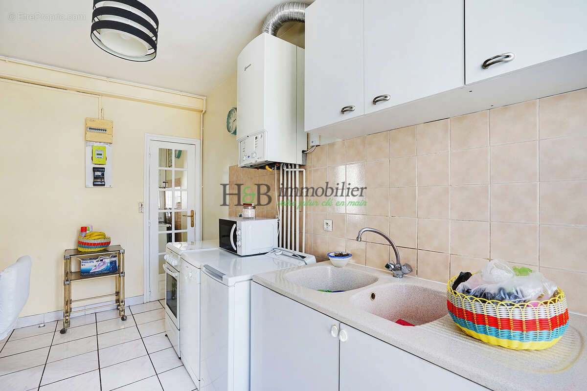 Appartement à PARIS-11E