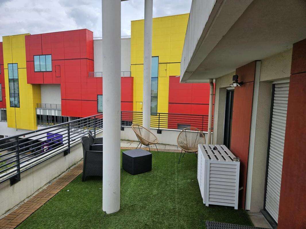 Appartement à VILLENEUVE-LA-GARENNE