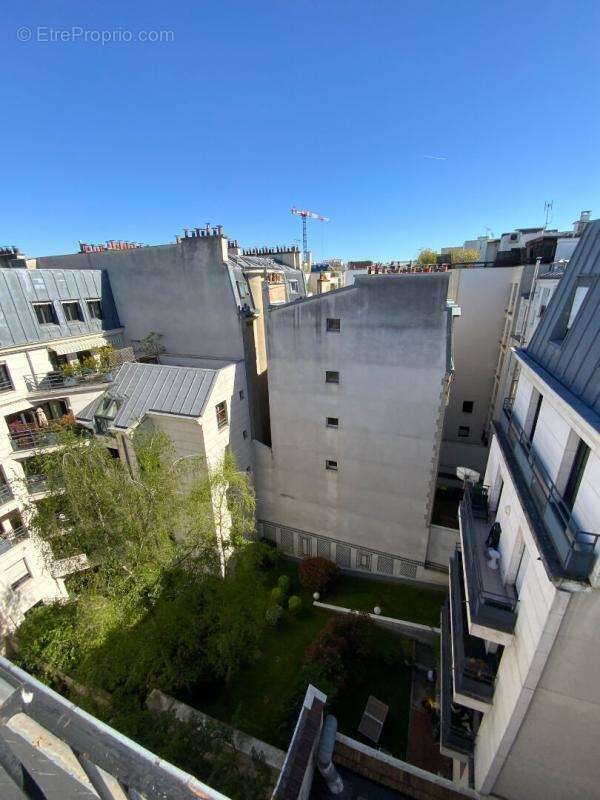 Appartement à LEVALLOIS-PERRET