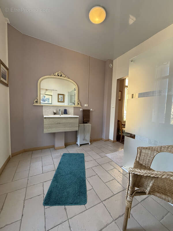 Maison à SAINT-LAURENT-DE-LA-CABRERISSE