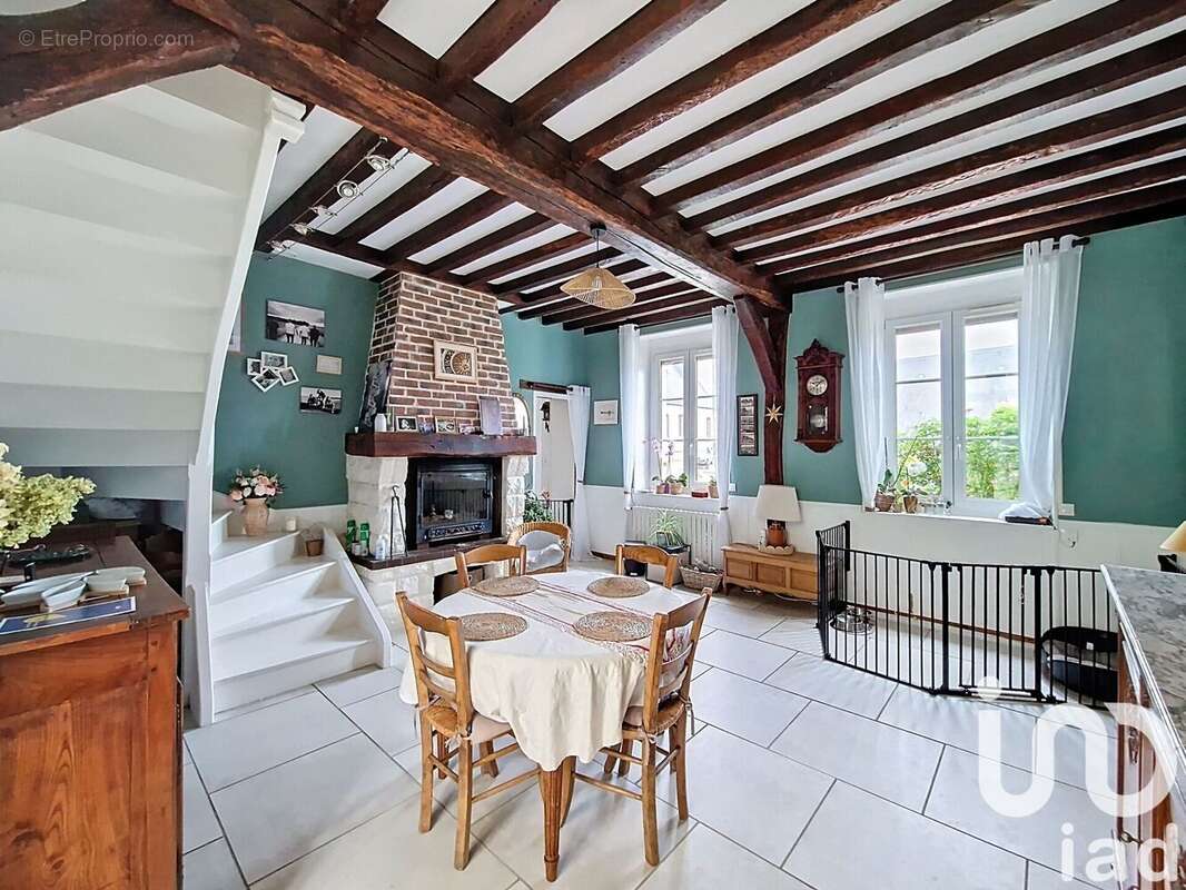 Maison 197 m² à Mesnil-Raoul  - photo 3