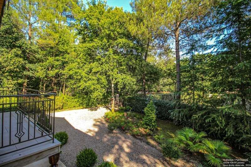 Une maison de Maître contemporaine à Candresse avec dépendances et son jardin de 2500m2 arboré - photo 24