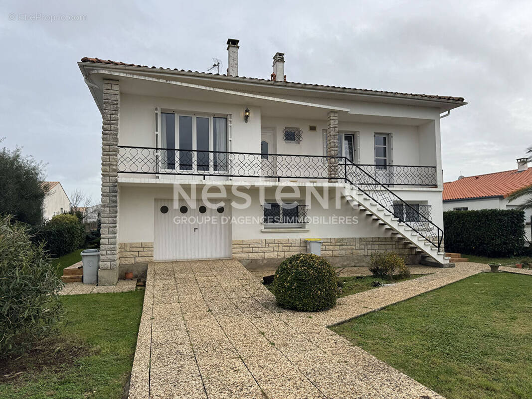 Maison à ECHILLAIS