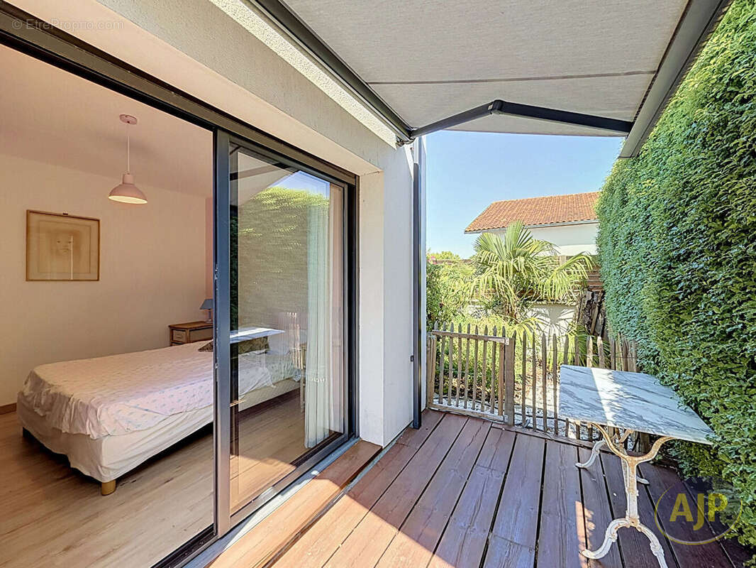LA TESTE-DE-BUCH - Les Bordes - Maison de plain-pied avec piscine chauffée. - photo 8