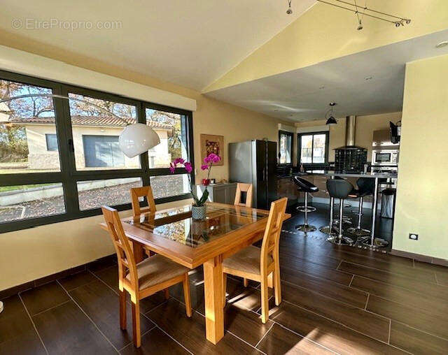 coin repas - Maison à MAUVEZIN