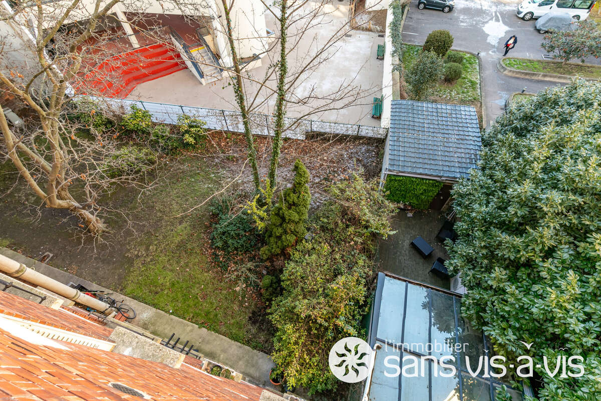 Appartement à COURBEVOIE