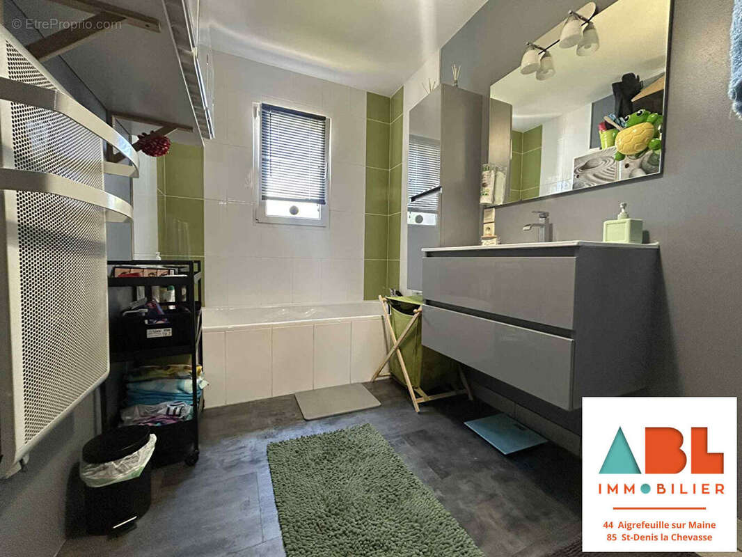 Maison à SAINT-DENIS-LA-CHEVASSE