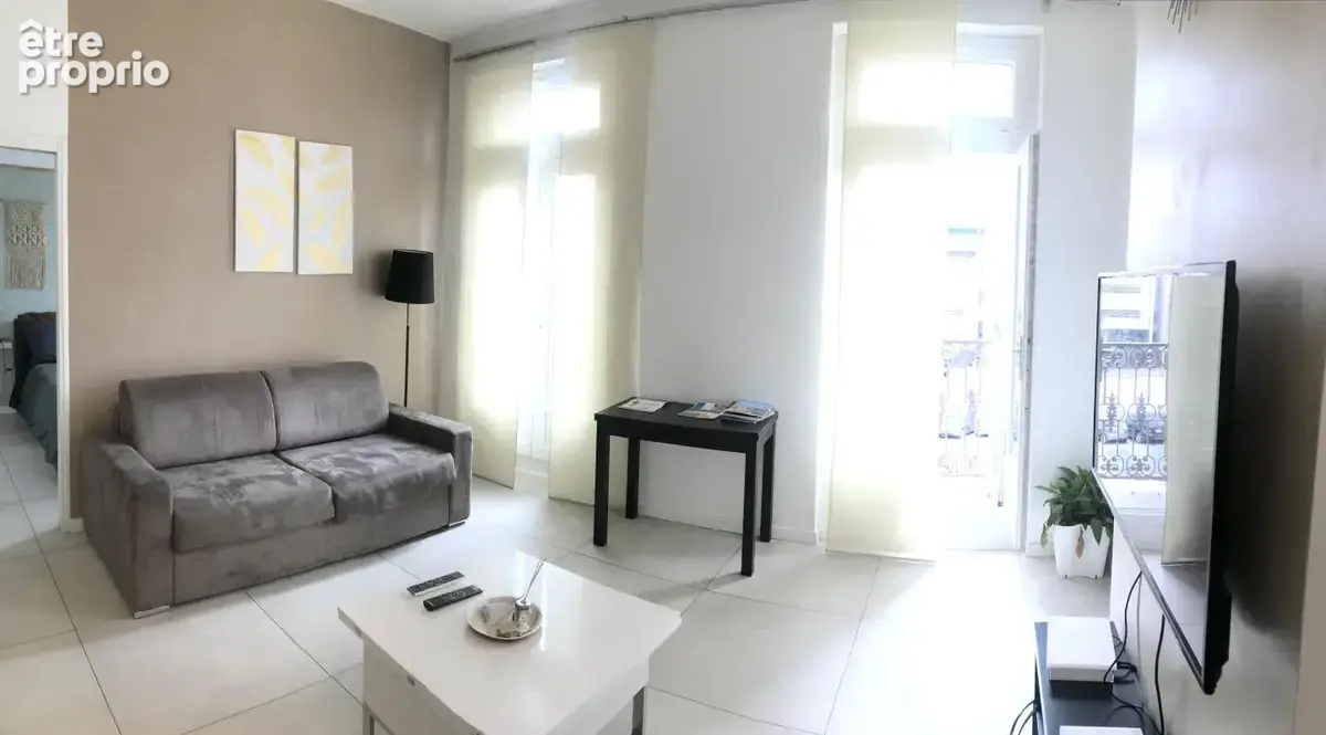 Marseille 1er Appartement Type 2 décoré meublé - photo 4