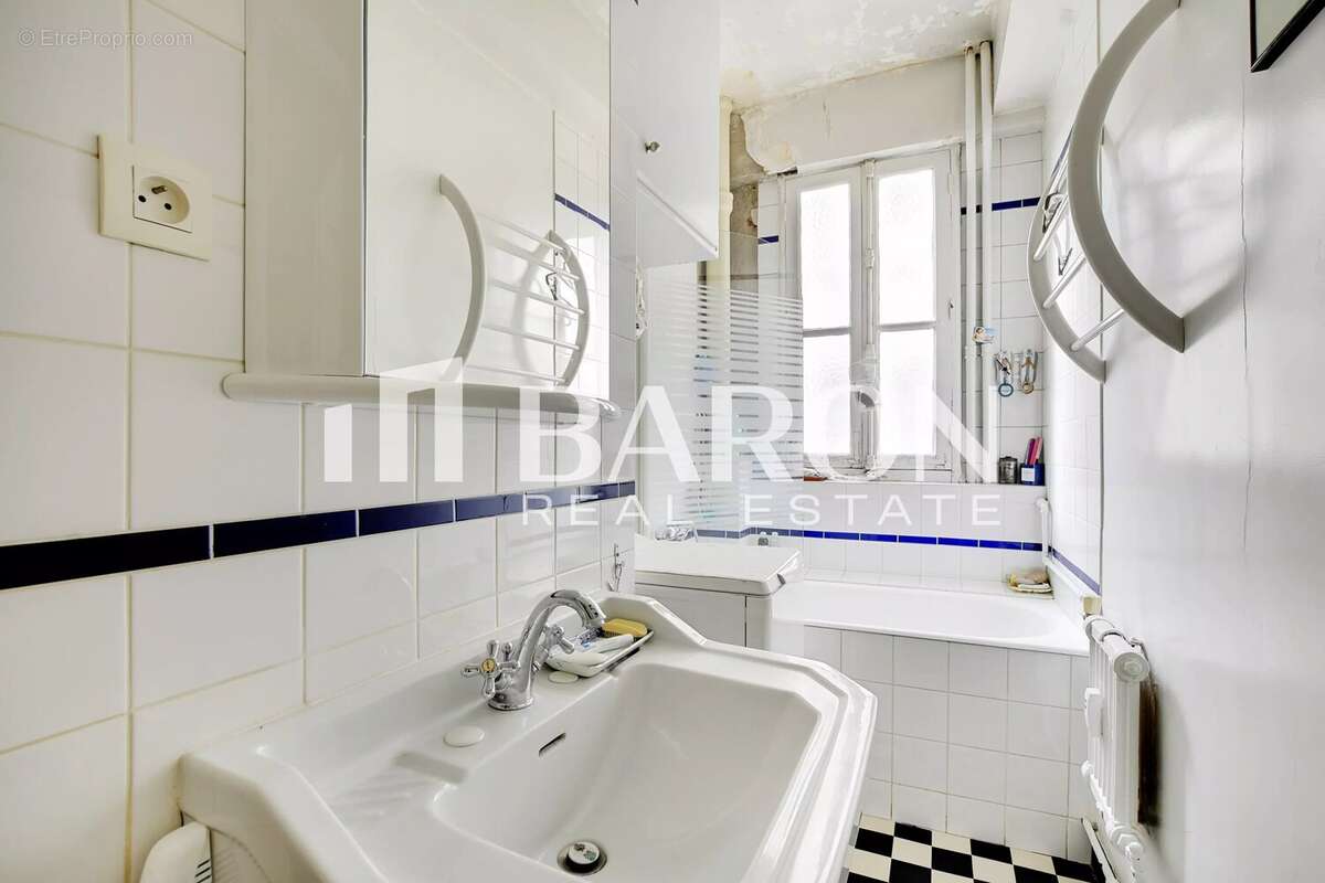 Appartement à PARIS-10E