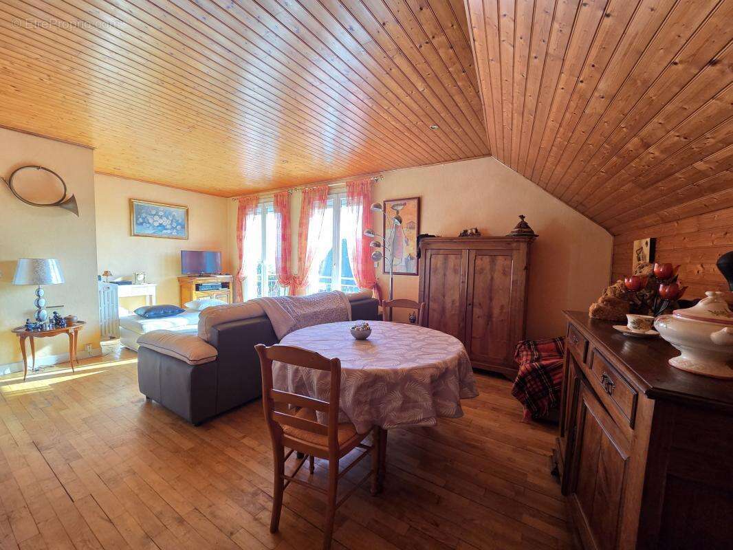 Ensemble immobilier 3 logements-parking- centre bourg neulli - photo 8