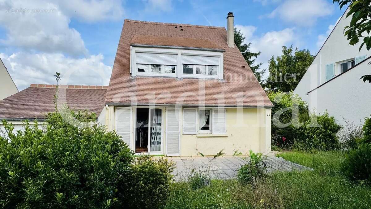 Maison centre ville de Noisy le roi! - photo 10