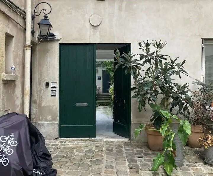 Appartement à PARIS-11E