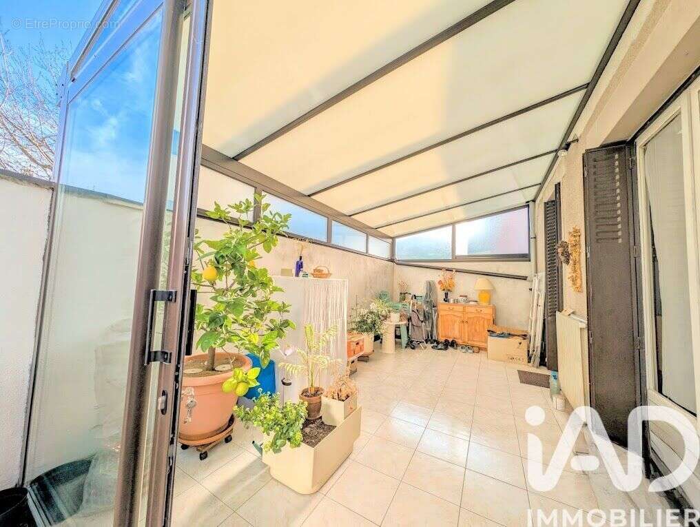 Photo 2 - Maison à NANTERRE