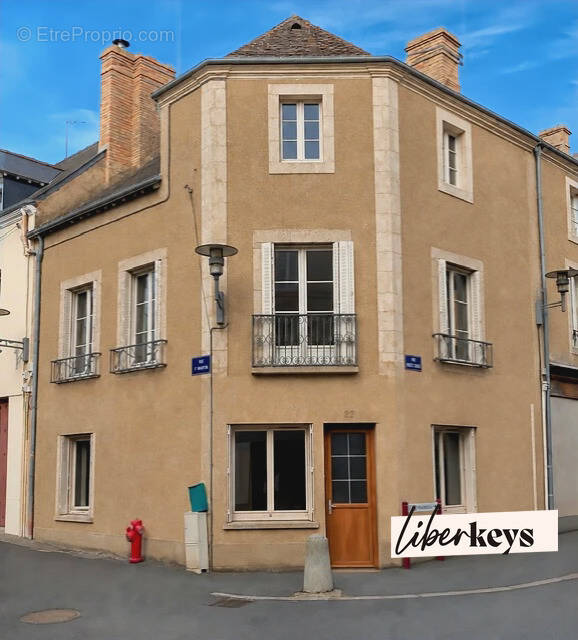 Maison à FRESNAY-SUR-SARTHE