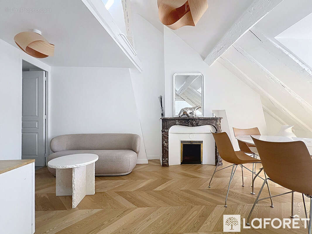 Appartement à PARIS-2E