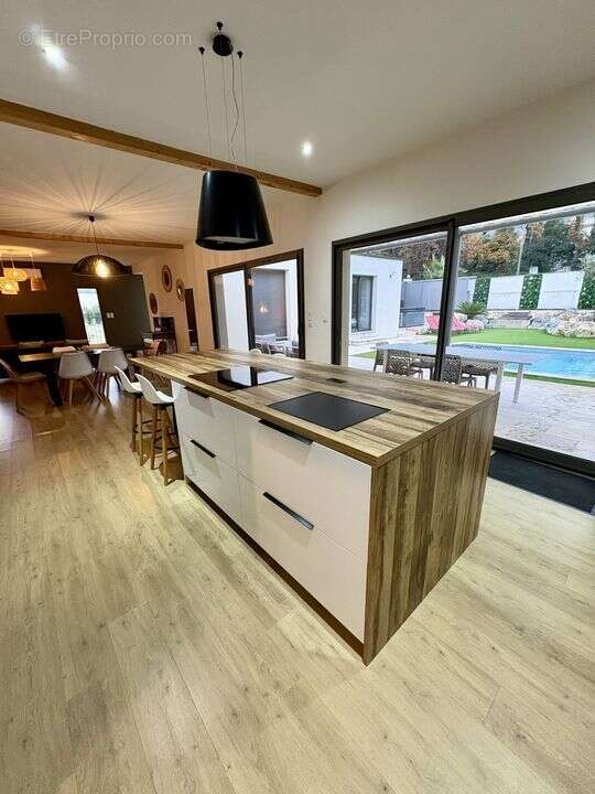 Maison à ROCHEFORT-DU-GARD