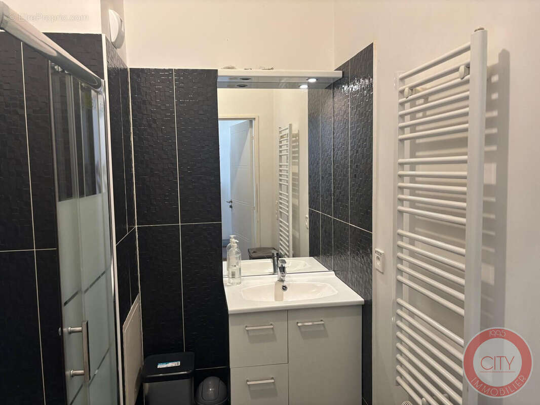 Appartement à PARIS-19E