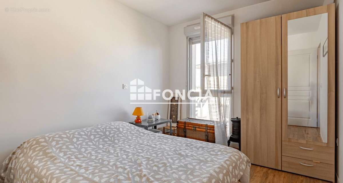 Appartement à AVRILLE